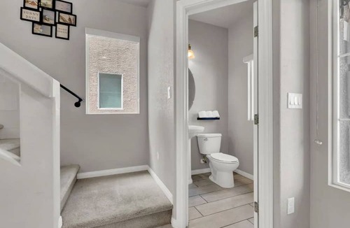San Gabriel House | Never China town. Spacious townhouses, Swimming pool