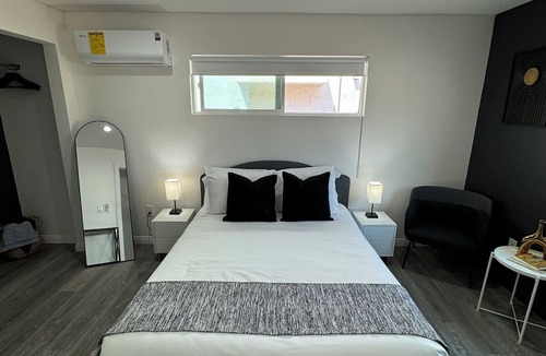 South Montebello House | Modern home near DTLA & Disneyland!