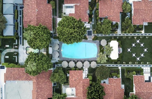Historic Tennis Club House | Premium Studio 2 Queens, Avalon Hotel, Poolside Cabanas, Museums Closeby