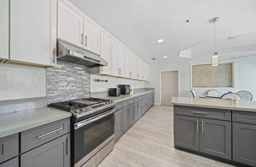 Monterey Park House | Pool/BBQ Grill/Hot Tub/Karaoke/Billards & Jacuzzi