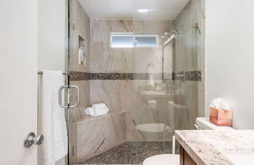 Sherwood Forest and Thistle Development House | 4 Bedroom Home in Anaheim