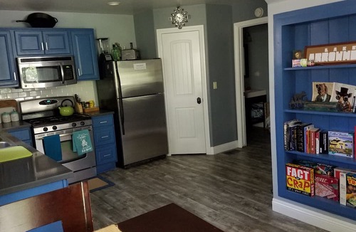 Cedar Glen Cottage | Lazy dog cottage, dog friendly Cozy cottage nestled in the trees n