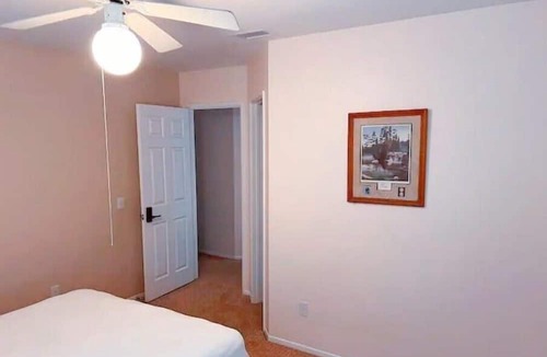Estates at Canyon Crest House | Nice Private Room 2 Riverside