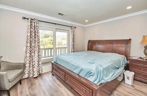 Bonita Villa | Koi Pond Oasis Luxurious Mansion King Suites In Gated community