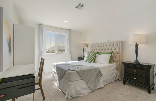 Moreno Valley House | 5b4b Brand-New Oasis with In-Law Suite near UCR / 30+ days