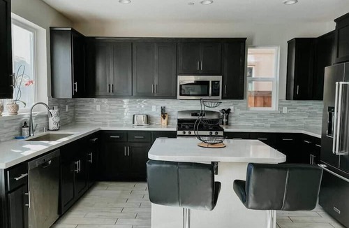 Pittsburg House | New & Big is better! Just listed