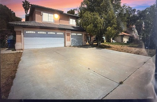 Estates at Canyon Crest House | 3 min to UCR/1 Mile, Close House or Nice Rooms for Rent.