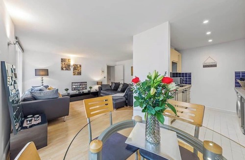 Whitechapel Apartment | Stunning Business Apartment near Tower of London & Liverpool Street