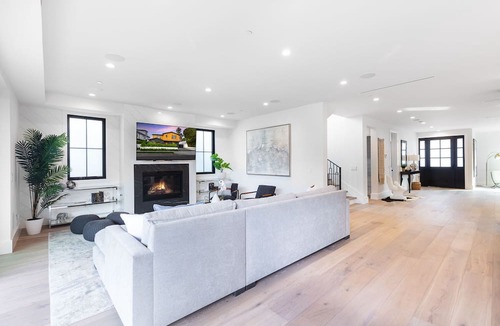 Carthay Circle House | Lindenhurst 1 - Epitome of Contemporary Modern Luxury