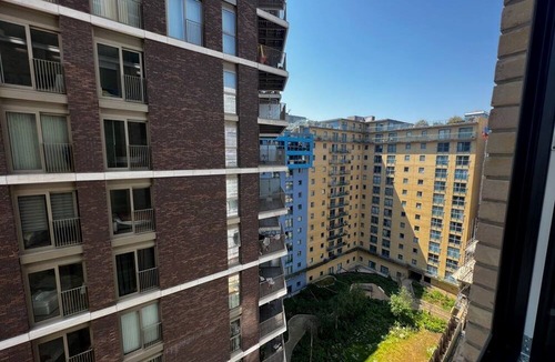 Custom House Apartment | Deuces2lets - 1 bed in Excel