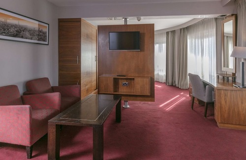 Cricklewood Hotel | The Crown London Hotel, Cricklewood (Northwest London), WorldHotels Distinctive