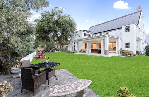 North Arroyo House | Stunning Mansion 5min Walk to Rose Bowl n#The area is not affected by the fire!n