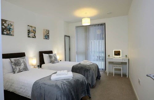 Brent Apartment | Queensbury NW9 - Modern & Spacious Ground Floor 2 Bed/2 Bath Apartment