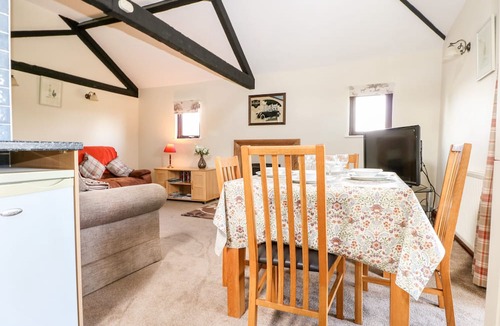 Edburton Apartment | THE GRANARY, pet friendly, with a garden in Fulking