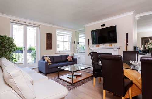 Little Venice Apartment | Garden Square Serenity, by Veeve