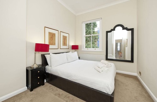 Earl's Court Apartment | Flying The Flag For Earl's Court