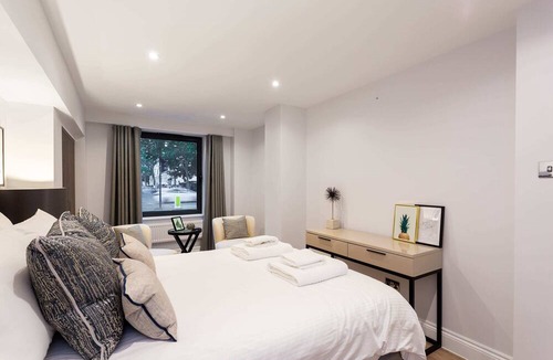 Kensington Apartment | Beautiful 3BD Apartment near Kensington