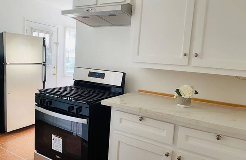Monterey Park House | LOS ANGELES CHERRY BLOSSOM- HEART OF MONTEREY PARK