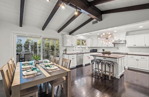 Rancho Palos Verdes House | Luxurious 6BR Retreat in Palos Verdes - Main House and a Premier Back House