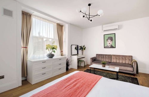 Marylebone Apartment | Stunning 2BR 2BA in the ♥️ of Marylebone ❄️ Air Conditioning | Sleeps 8