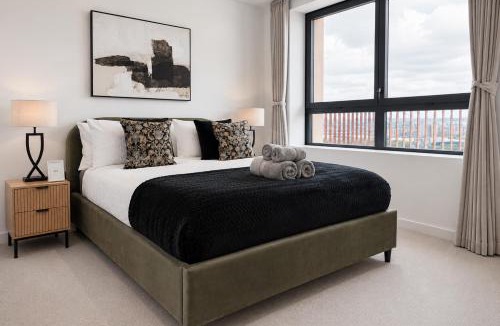 Peninsula Apartment | Stylish Greenwich flat near The O2 Canary Wharf