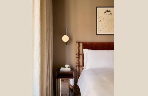 Fitzrovia Hotel | The Newman