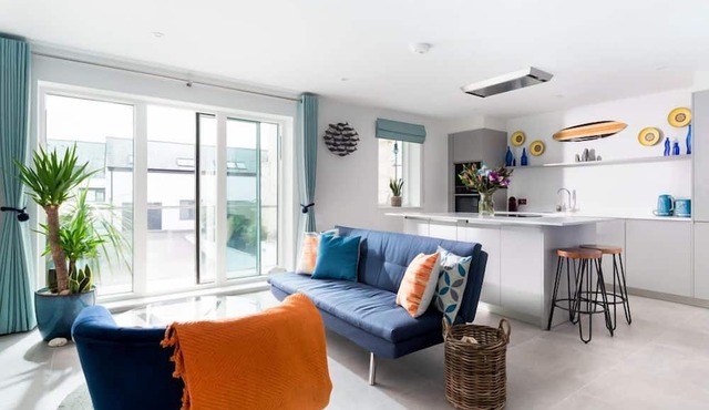 1 Cliff Edge - a studio that sleeps 3 guests in 1 bedroom