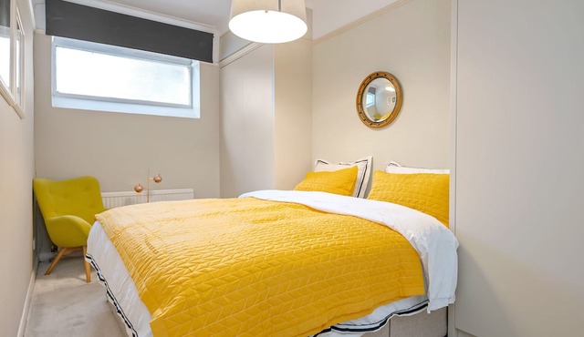 Central London 3-bed Apt, Sleeps 6, 3 Mins to Tube