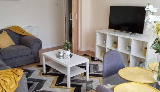 Captivating 2-bed Apartment in Belvedere