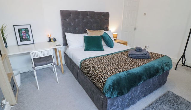 Bearwood Boutique Stay