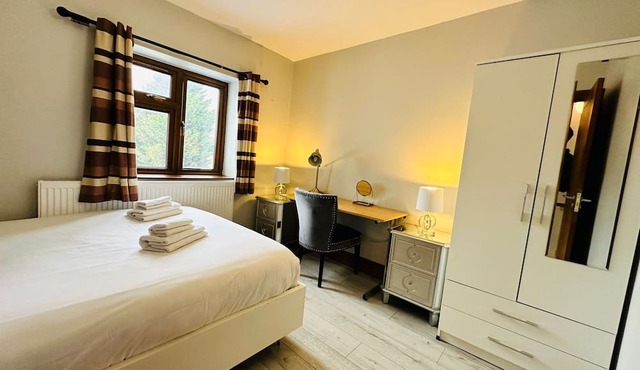 Spacious 6 Bed House in Wembley