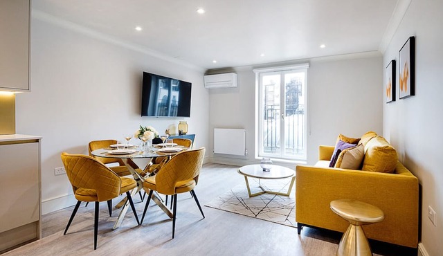 Marble Arch Suite 5-Hosted by Sweetstay