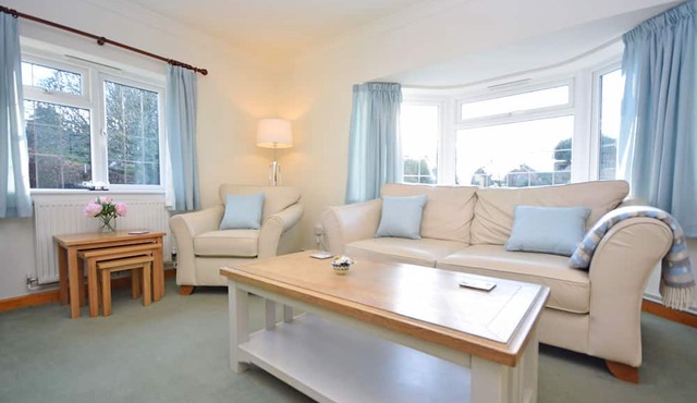 Little Crossways , Goodwood - an annexe that sleeps 2 guests in 1 bedroom