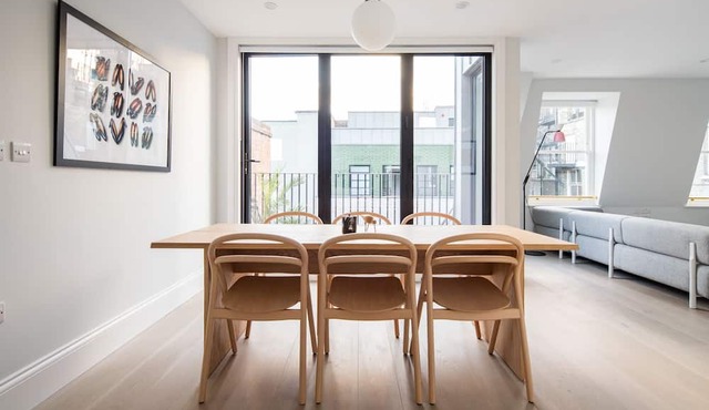 Incredible Leicester Sq 2BR - Terrace, Netflix & Nespresso