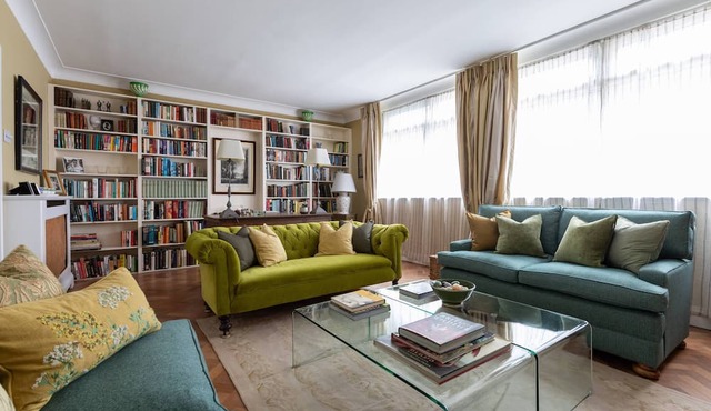 Courtfield Mews - Four Bedroom House, Sleeps 8