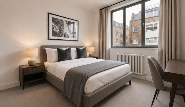 Spacious & Quiet 2 Bed By Liverpool St/Spitalfields