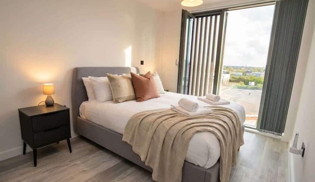 Bright & Stylish Central Birmingham 2 Bed Flat