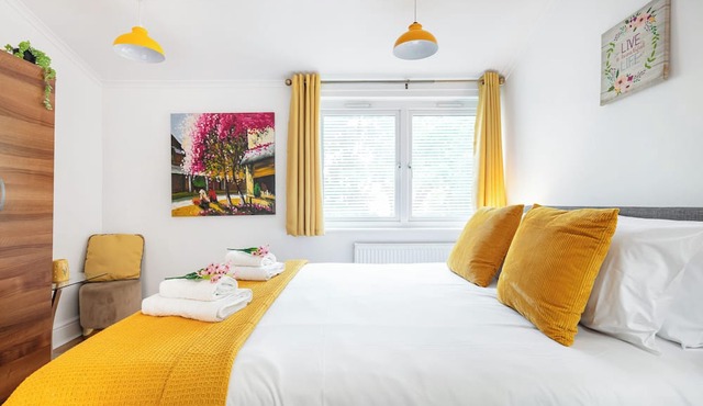 Spacious 2BR Apartment in Central London – Sleeps 6 – 2min to Tube