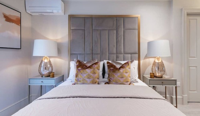 Marble Arch Suite 1-Hosted by Sweetstay