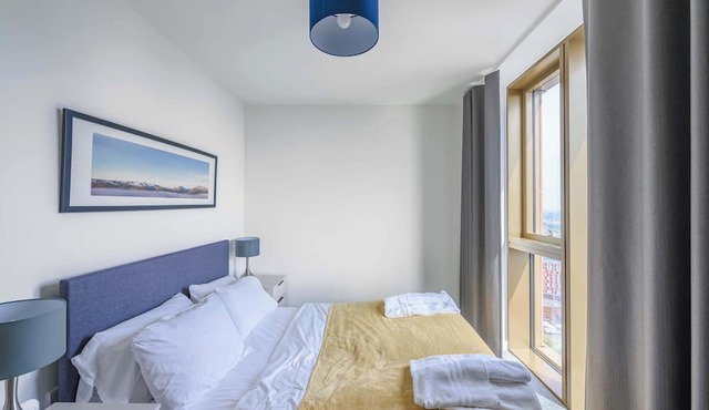 Fabulous 2 Bed Flat in Central Birmingham w Views