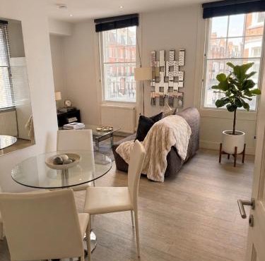 Welcome London Covent Garden New Row