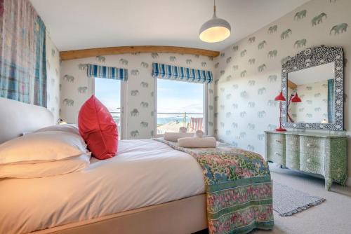 5 Bed in Polzeath oc-r33648