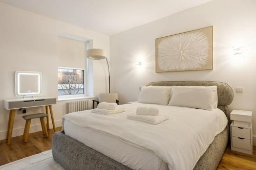Central Camden Gem with Patio