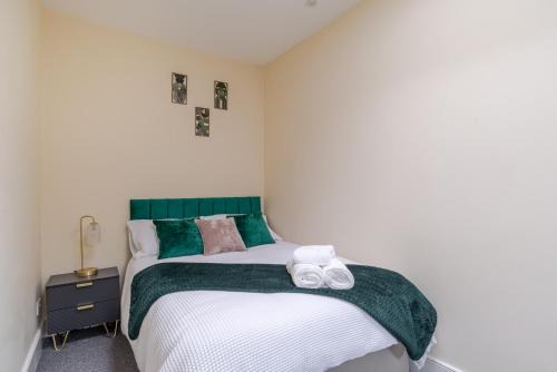 2 Bedroom Apartment, Easy Central London & Heathrow Access