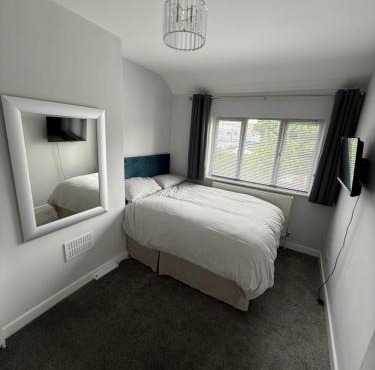 2Bed Contractor & Family Stay Kingswinford DY6