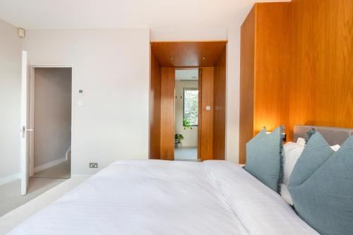 Elegant 3 bd house in Knightsbridge