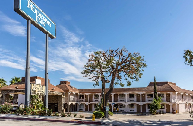 Rodeway Inn Magic Mountain Area