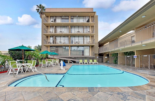 Torrance Inn and Suites