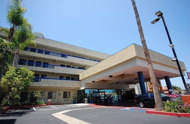 Quality Inn & Suites Los Angeles Airport - LAX