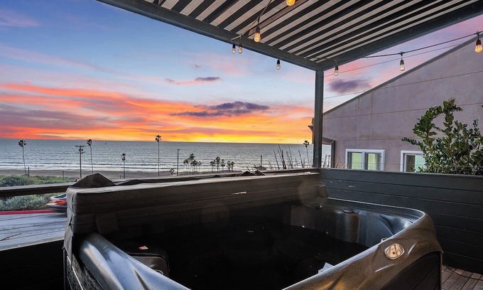 Playa Del Rey House | Beach House-Surf Paradise! 6 bdr/jacuzzi